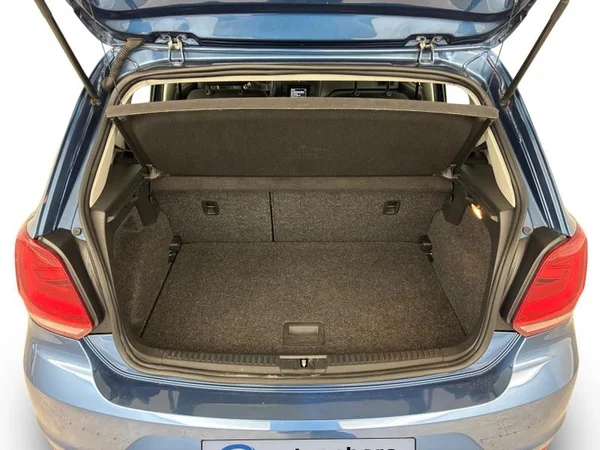 VOLKSWAGEN Polo (2017) — foto 9 van 28