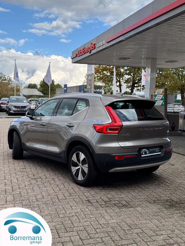 Volvo XC-40 (2020) — foto 23 van 44