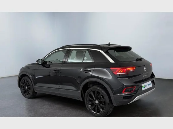 Volkswagen T-Roc (2023) — foto 19 van 22