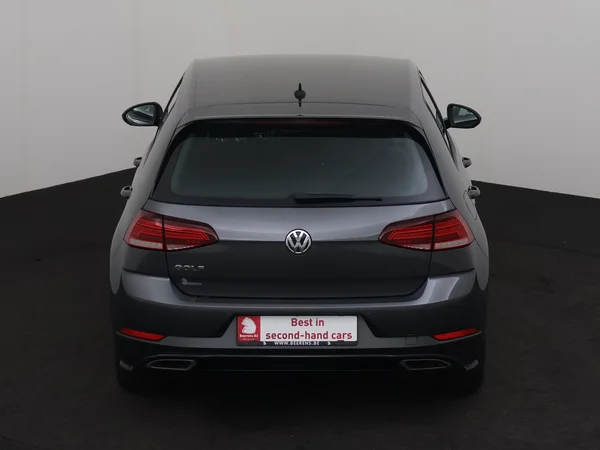 VOLKSWAGEN Golf (2018) — foto 23 van 26