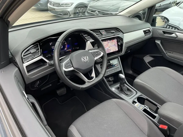 VOLKSWAGEN Touran (2025) — foto 21 van 22