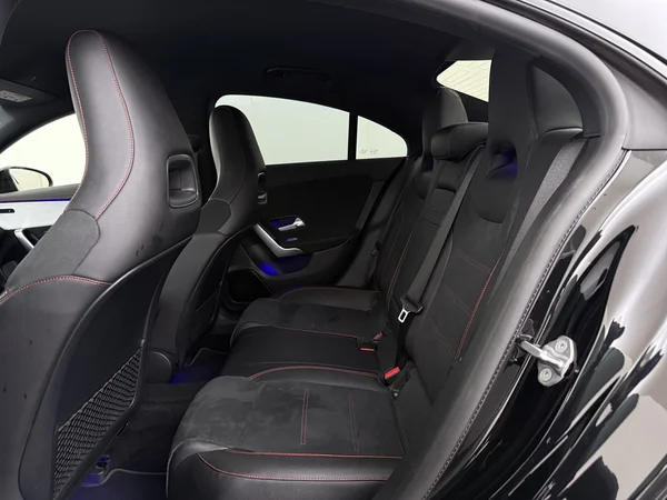 MERCEDES CLA 180 (2019) — foto 5 van 26