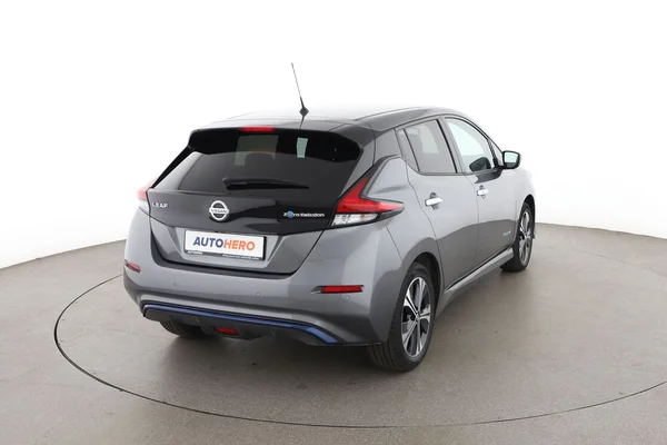 Nissan Leaf (2019) — foto 12 van 16