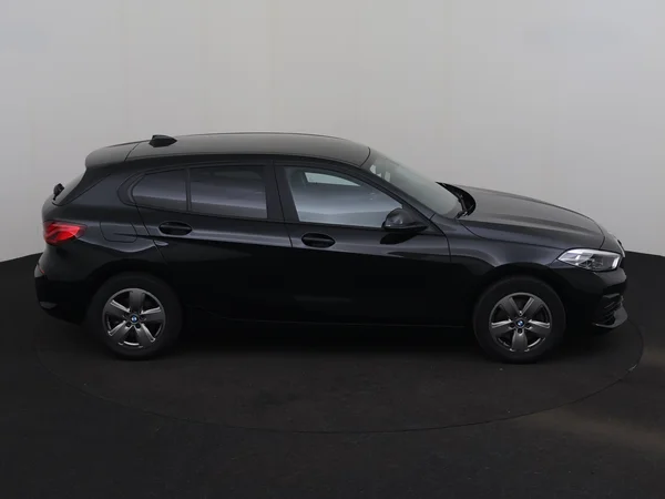 BMW 118 (2024) — foto 21 van 25