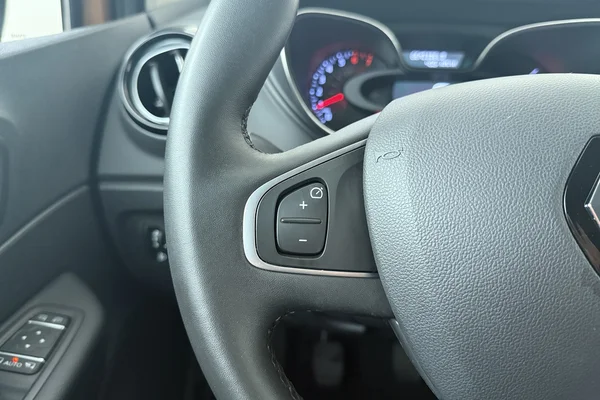Renault Captur (2020) — foto 6 van 18