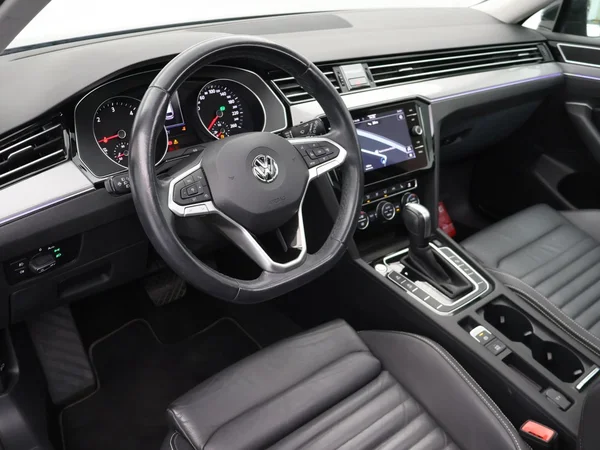 VOLKSWAGEN Passat SW Dsl (2021) — foto 13 van 30