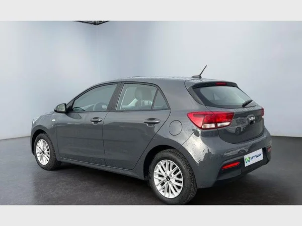 Kia RIO (2022) — foto 20 van 25