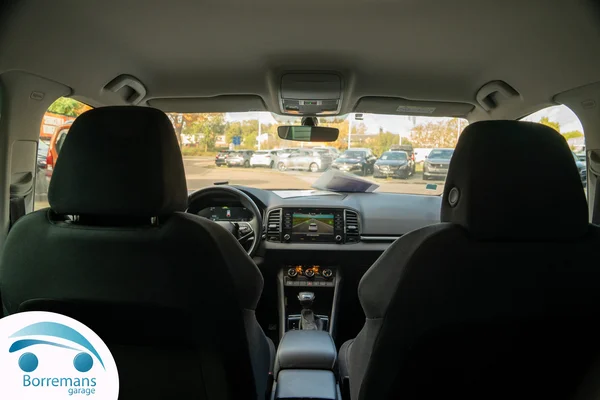 Skoda Karoq (2023) — foto 12 van 43