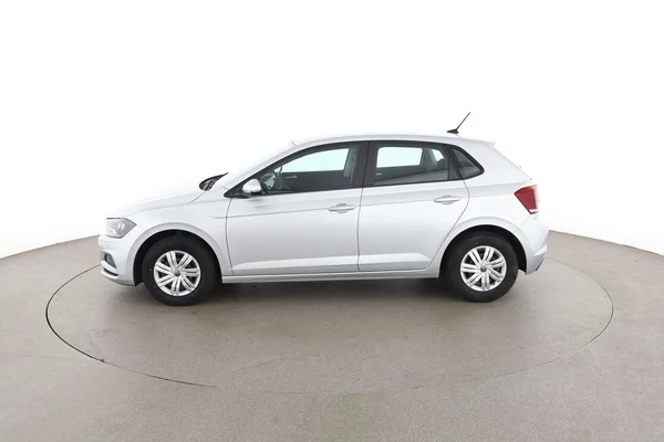 Volkswagen Polo (2021) — foto 9 van 16