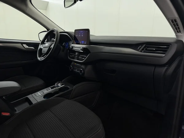 FORD Kuga (2023) — foto 3 van 34