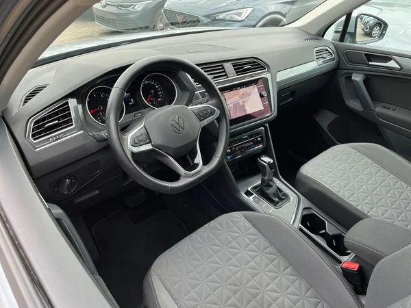 VOLKSWAGEN Tiguan (2021) — foto 22 van 22