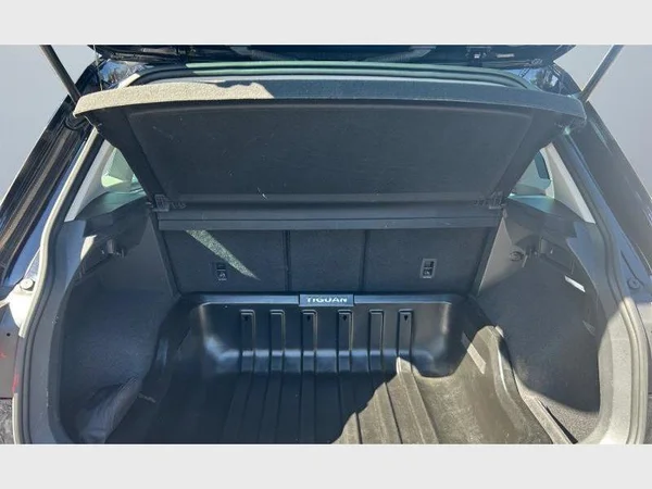 Volkswagen Tiguan (2023) — foto 21 van 29