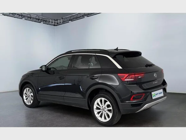 Volkswagen T-Roc (2024) — foto 12 van 15
