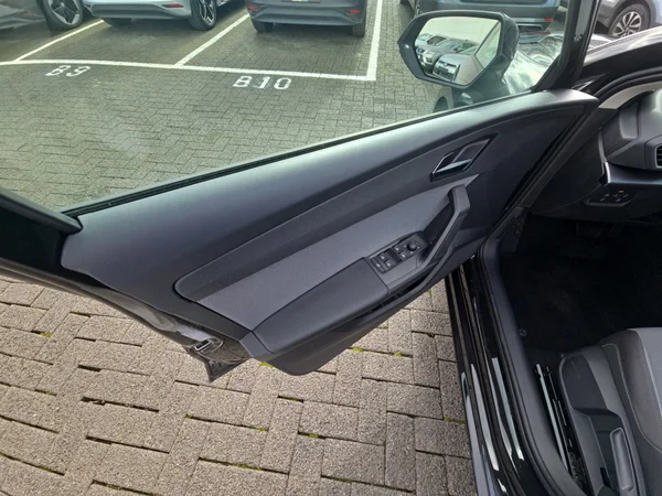 SEAT Leon ST (2025) — foto 14 van 24