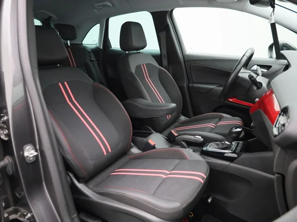 Opel Crossland (2022) — foto 24 van 35