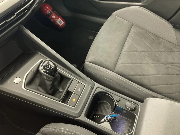 VOLKSWAGEN Golf VIII SW (2024) — foto 19 van 36