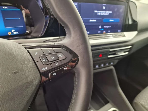 Ford Tourneo Connect (2025) — foto 4 van 14