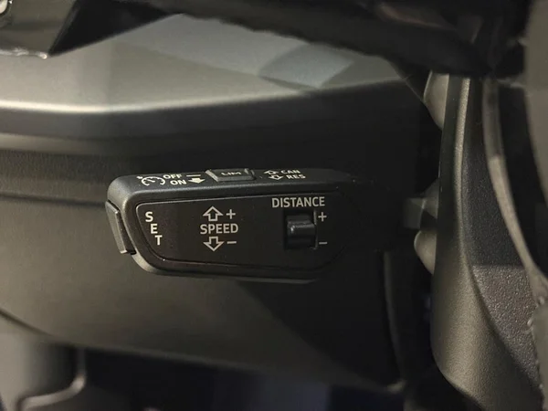 AUDI A3 Sportback PHEV (2025) — foto 2 van 16