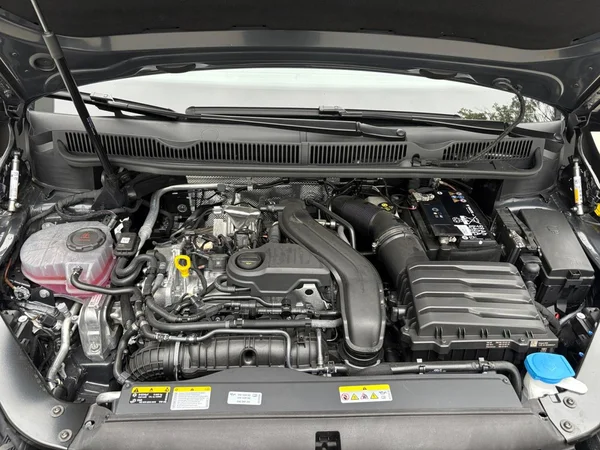 VOLKSWAGEN Touran (2026) — foto 15 van 24