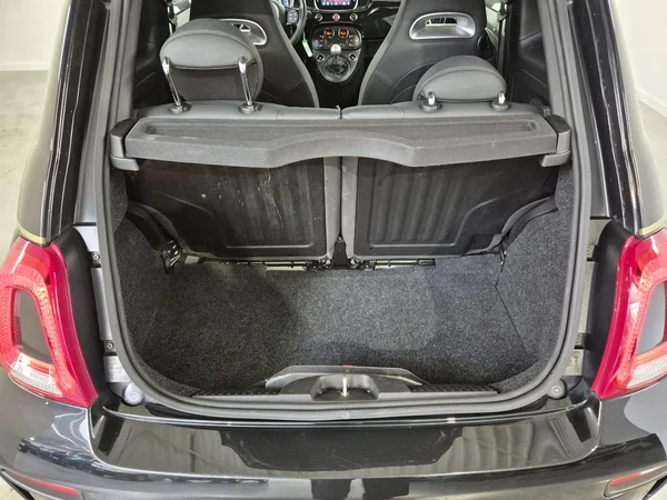 Abarth 595 (2021) — foto 14 van 22