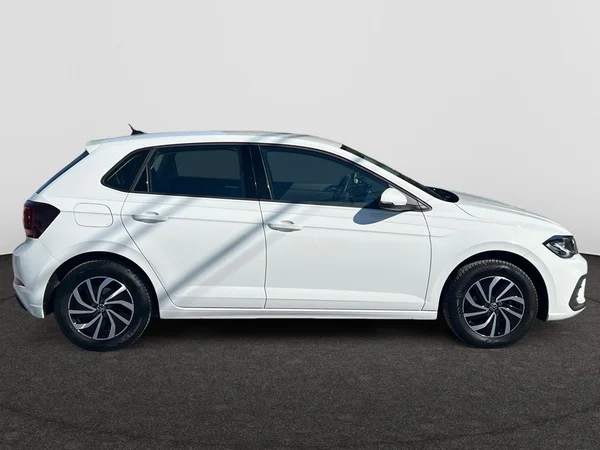 VOLKSWAGEN Polo (2024) — foto 9 van 18