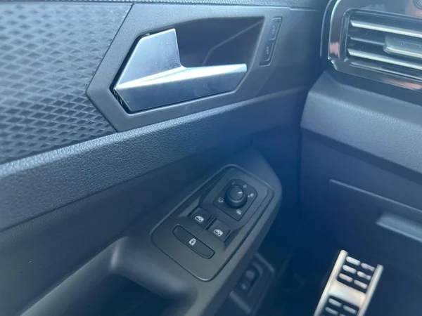 VOLKSWAGEN Caddy Maxi eHybrid (PHEV) (2026) — foto 7 van 17
