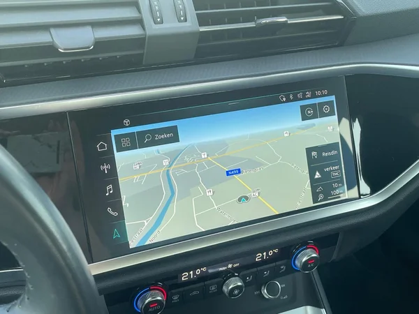 AUDI Q3 (2019) — foto 5 van 20