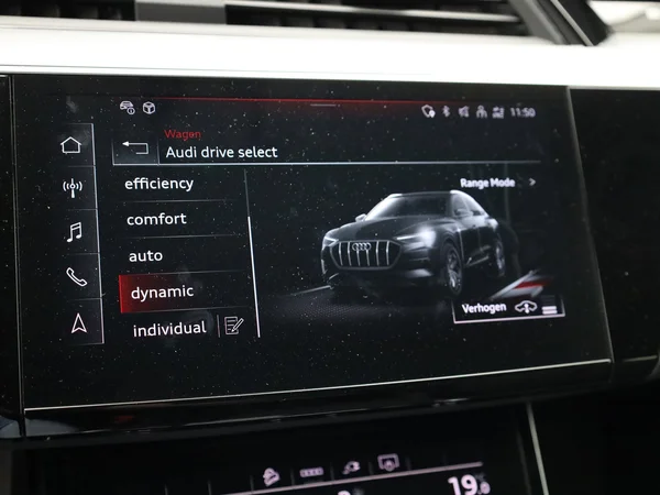 AUDI e-tron Sportback (2023) — foto 18 van 26