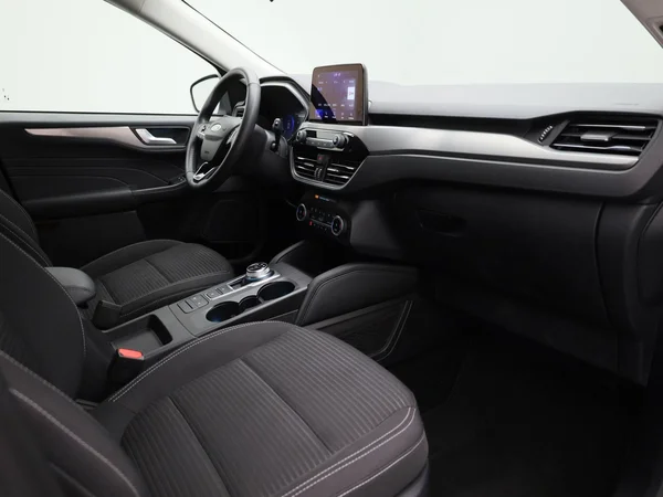 Ford Kuga (2024) — foto 28 van 39