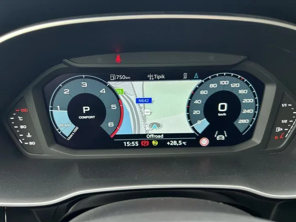 AUDI Q3 Sportback Dsl (2023) — foto 9 van 35