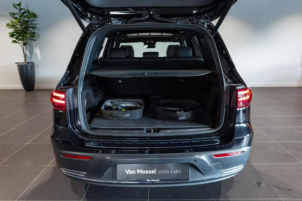 Mercedes-Benz EQB (2025) — foto 5 van 37