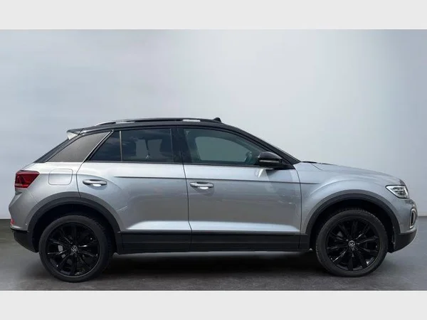 Volkswagen T-Roc (2023) — foto 24 van 25