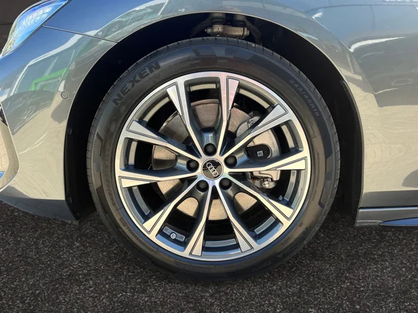 AUDI A6 Avant e-hybrid (PHEV) (2026) — foto 10 van 24