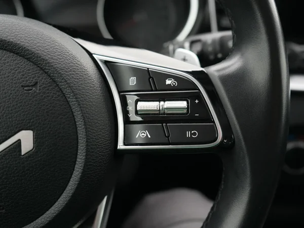Kia cee'd (2024) — foto 13 van 28