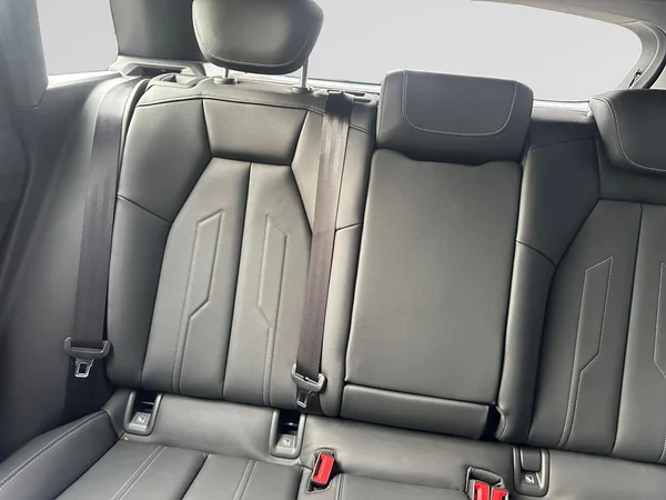 AUDI Q4 e-tron (2025) — foto 10 van 23
