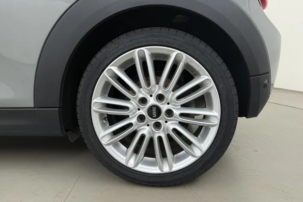 Mini Mini (F56) (2017) — foto 22 van 25