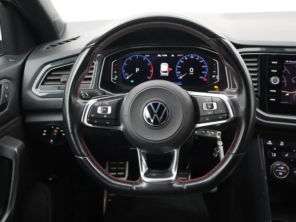 VOLKSWAGEN T-Roc (2021) — foto 3 van 30