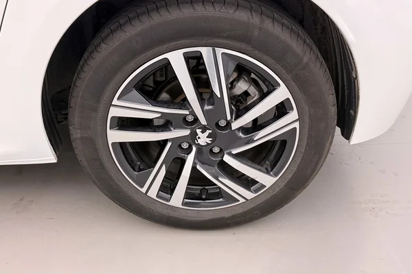 Peugeot 208 (2022) — foto 20 van 31
