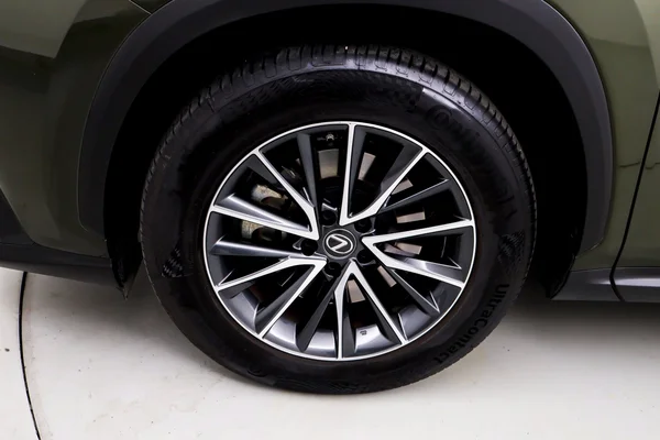 Lexus NX 450h+ (2023) — foto 2 van 60