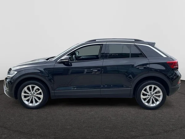 VOLKSWAGEN T-Roc (2023) — foto 11 van 21