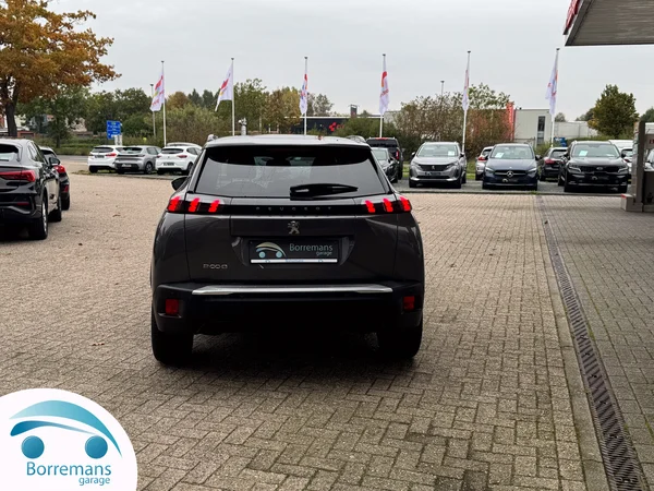 Peugeot 2008 (2023) — foto 43 van 45