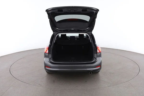 Ford Focus (2019) — foto 7 van 16