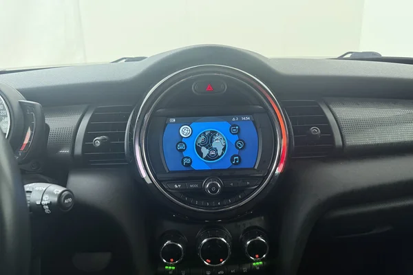 Mini Mini 5 Doors (F55) (2019) — foto 3 van 20