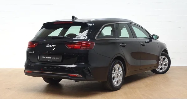 Kia cee'd (2024) — foto 18 van 23