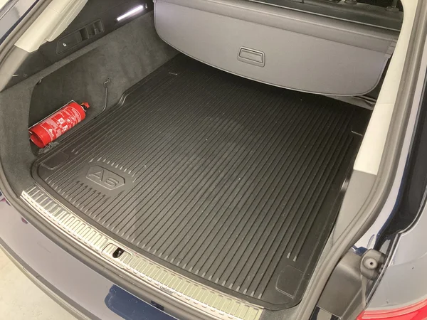AUDI A6 Avant (2024) — foto 14 van 36