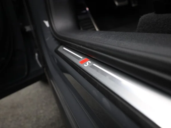 AUDI Q6 e-tron (2026) — foto 9 van 27
