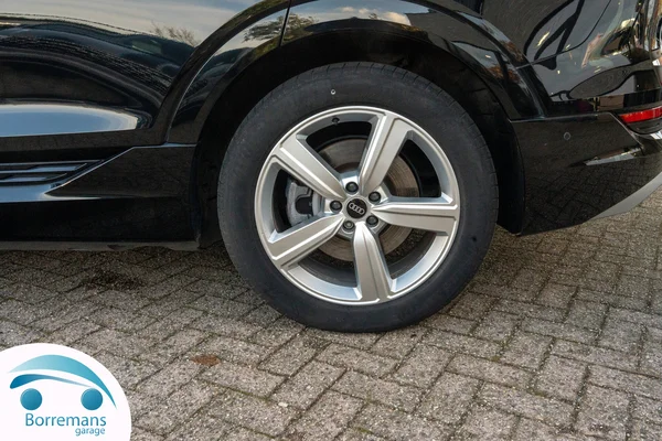 Audi e-tron (2022) — foto 2 van 33