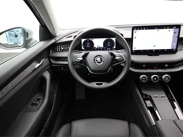 SKODA Superb Combi Dsl (2024) — foto 6 van 25