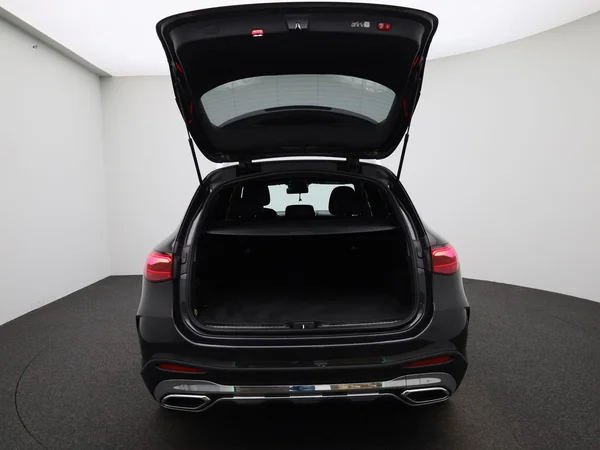 Mercedes-Benz GLC (2025) — foto 3 van 52
