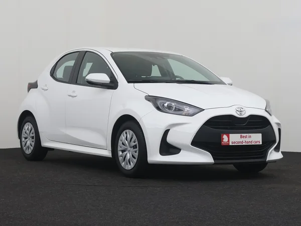 TOYOTA Yaris (2023) — foto 20 van 25